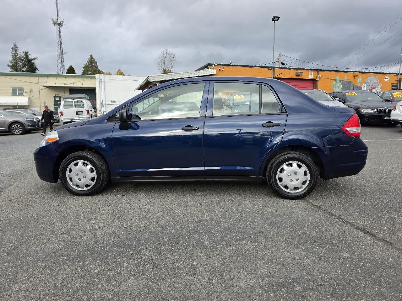 Nissan Versa 1.6 Sedan 2011