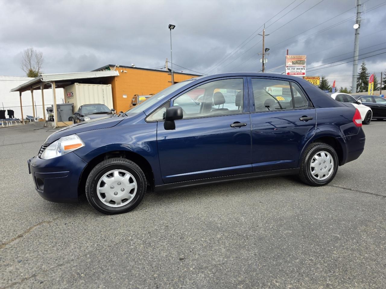 Nissan Versa 1.6 Sedan 2011