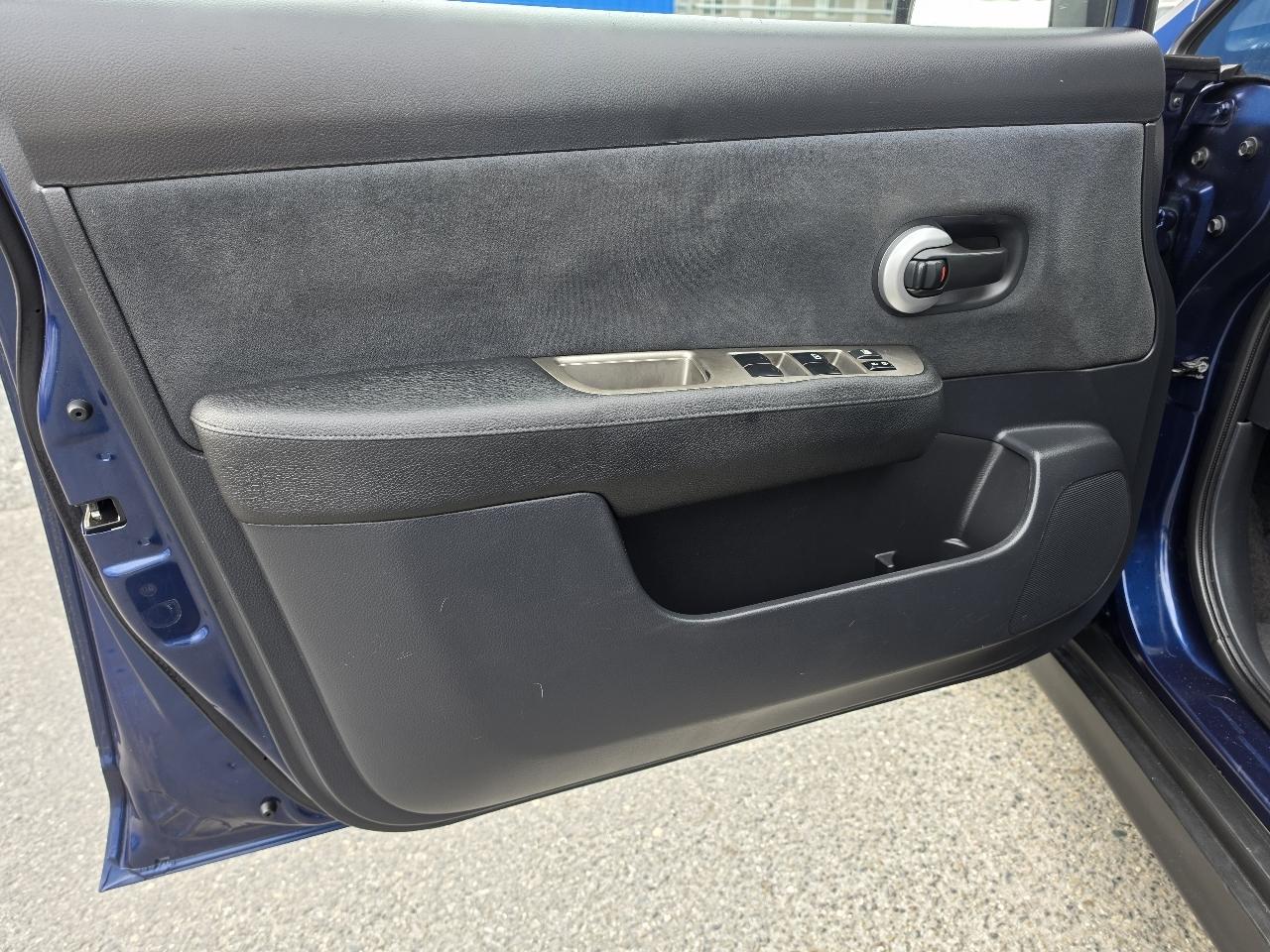 Nissan Versa 1.6 Sedan 2011