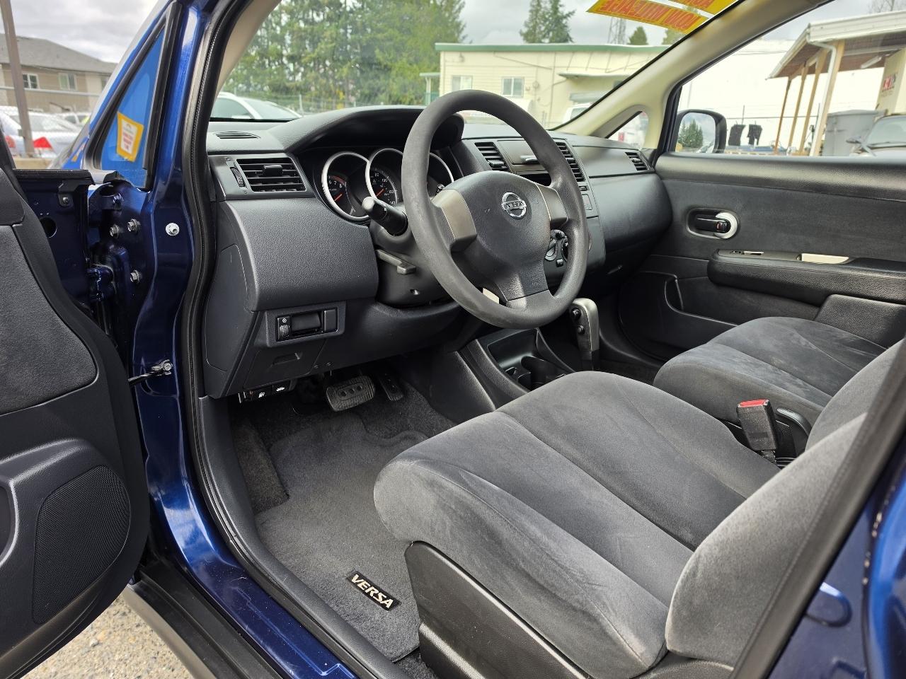 Nissan Versa 1.6 Sedan 2011