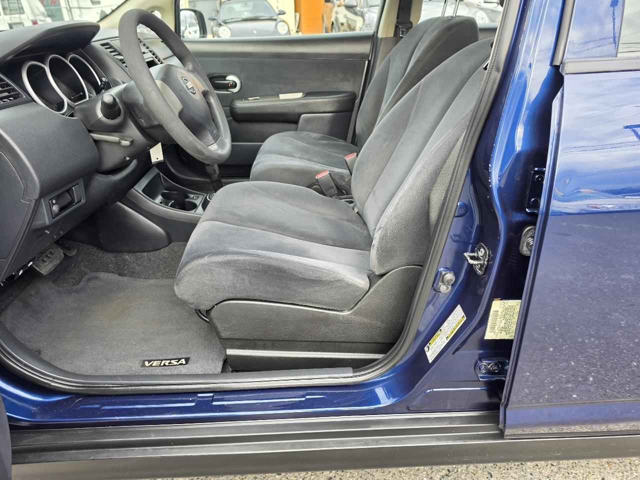 Nissan Versa 1.6 Sedan 2011