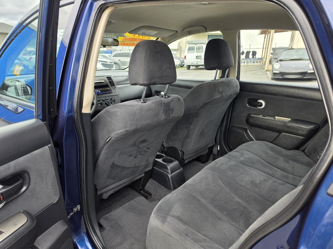 Nissan Versa 1.6 Sedan 2011