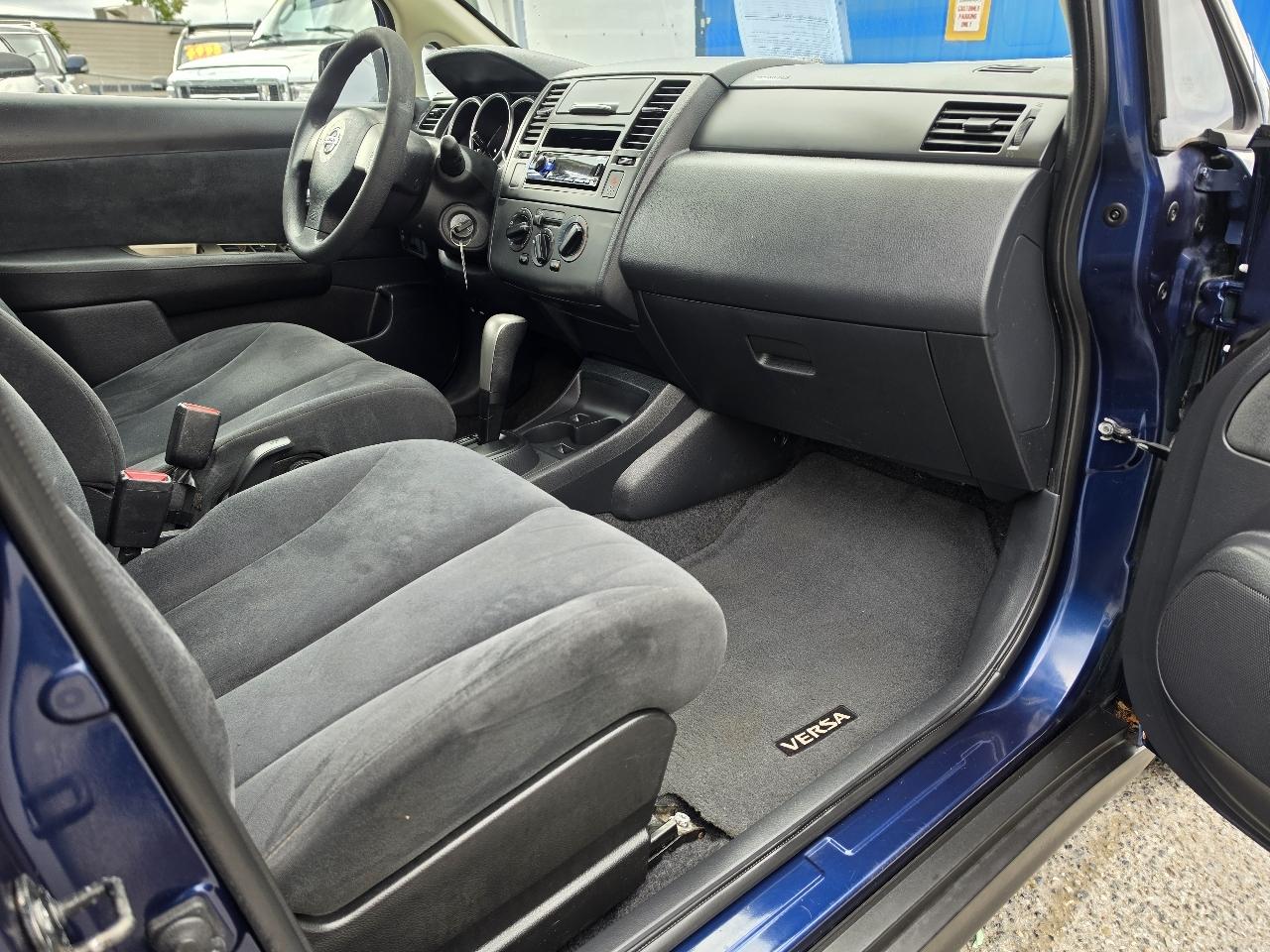 Nissan Versa 1.6 Sedan 2011