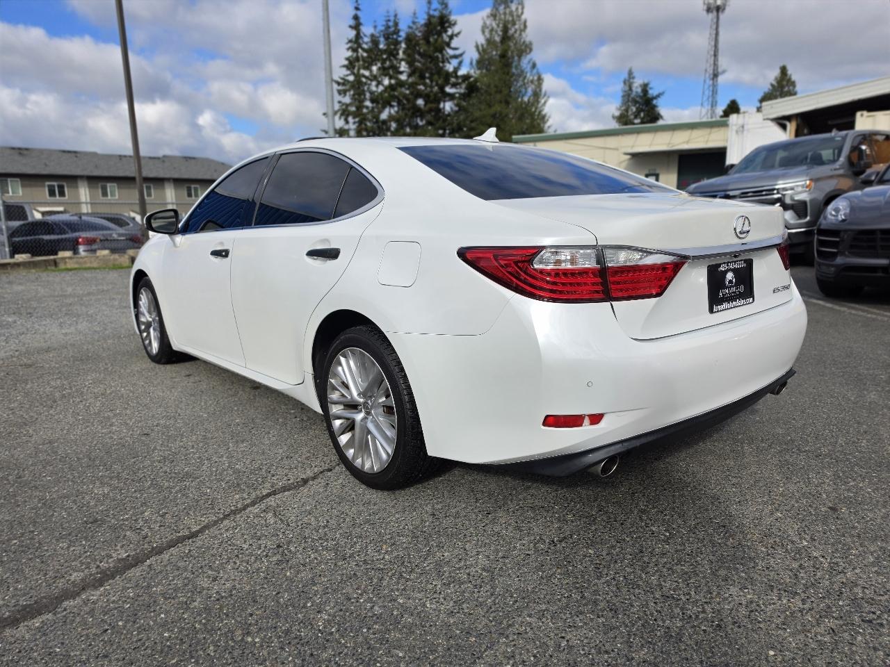 Lexus ES 350 4dr Sdn 2013