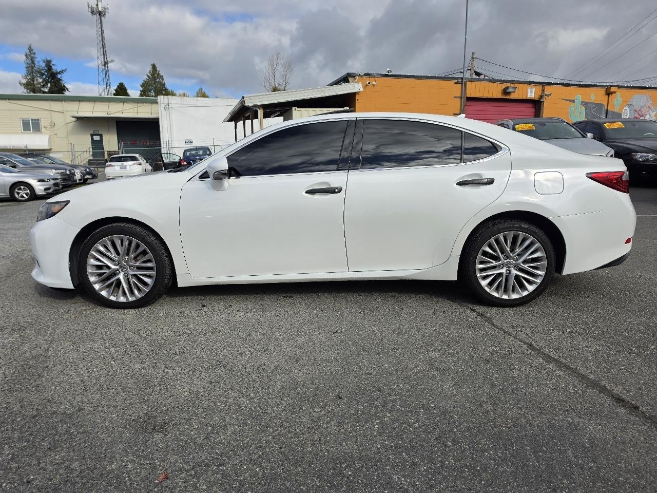 Lexus ES 350 4dr Sdn 2013