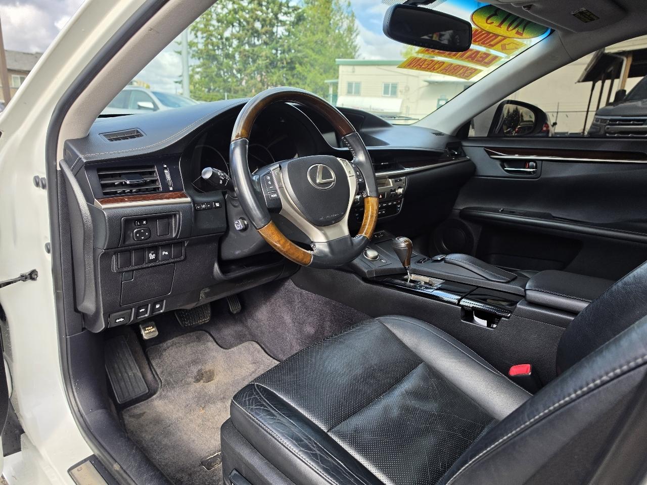 Lexus ES 350 4dr Sdn 2013