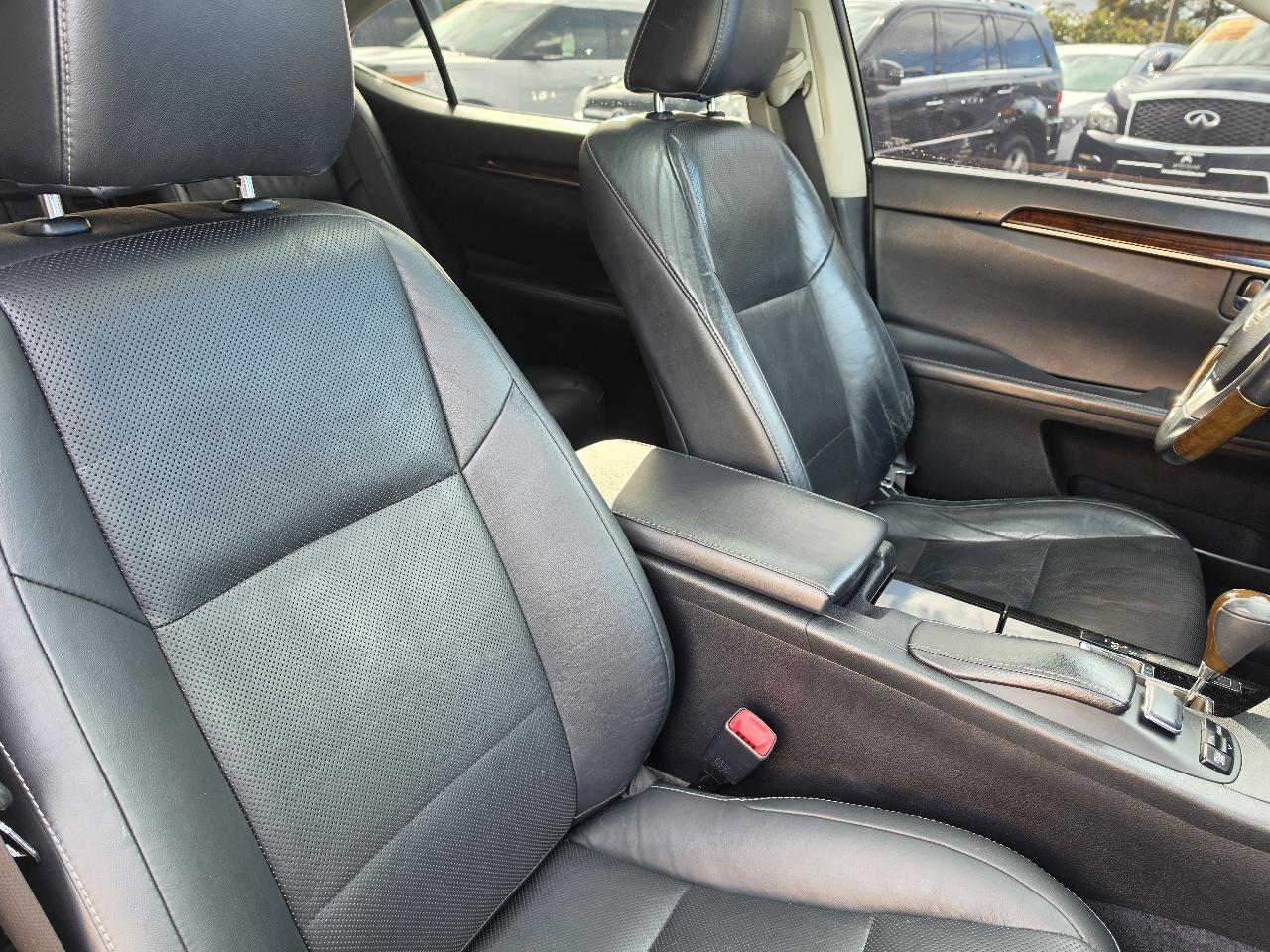 Lexus ES 350 4dr Sdn 2013