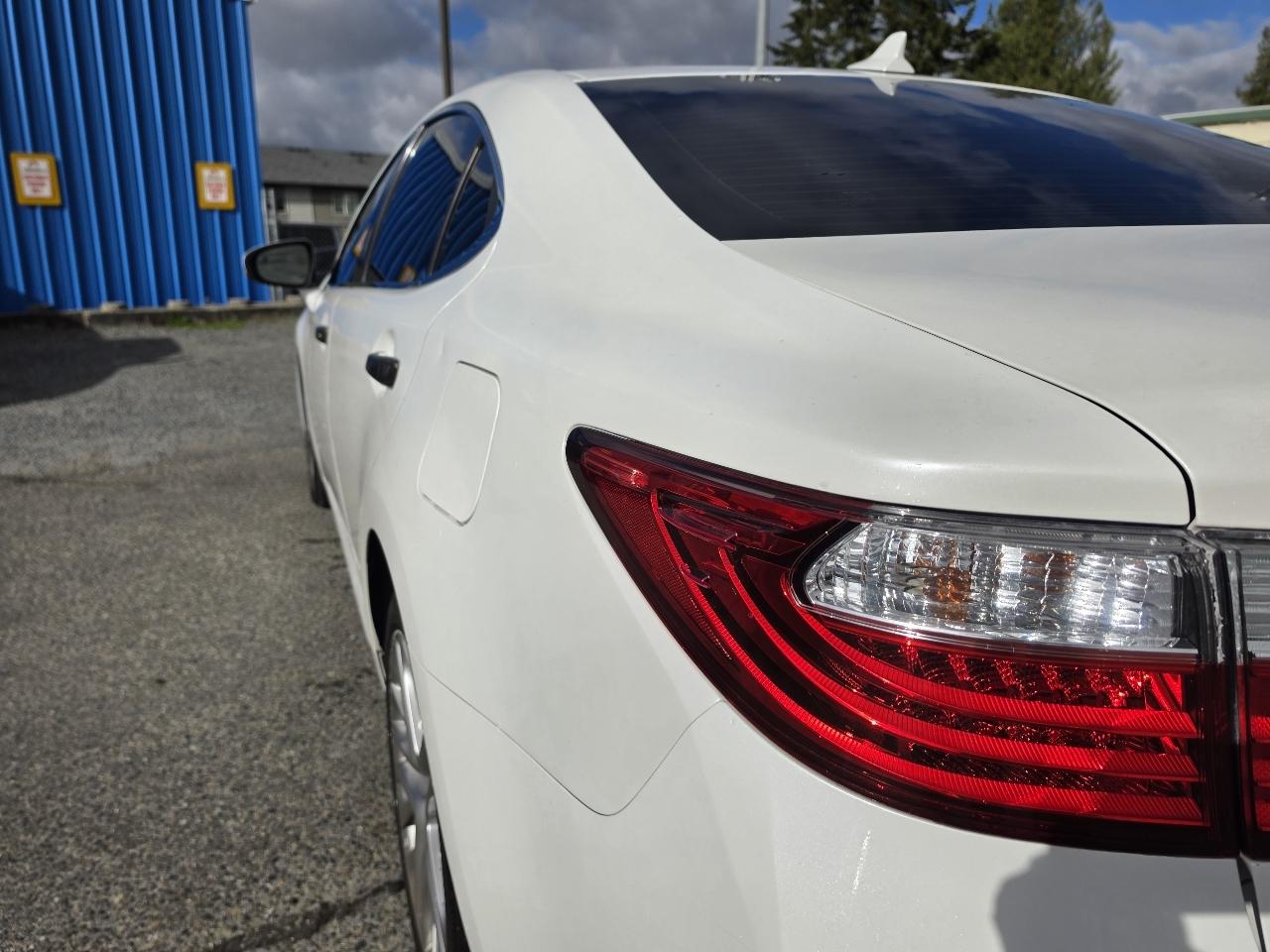 Lexus ES 350 4dr Sdn 2013