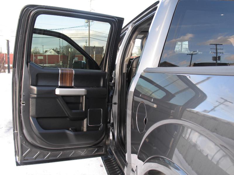 Ford F-150 Lariat SuperCrew 5.5-ft. Bed 4WD 2017