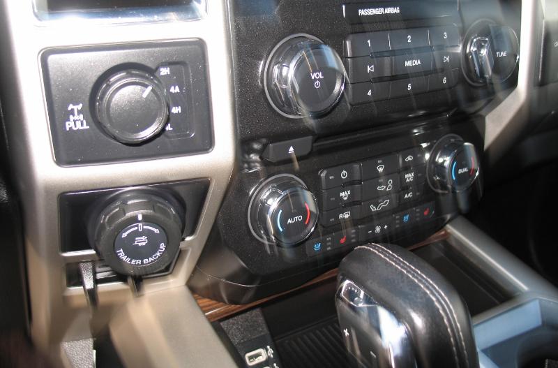 Ford F-150 Lariat SuperCrew 5.5-ft. Bed 4WD 2017