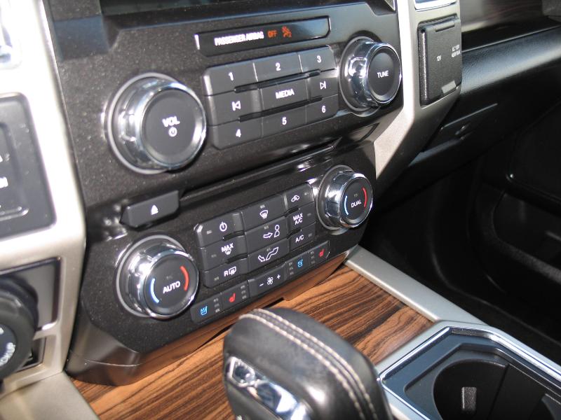 Ford F-150 Lariat SuperCrew 5.5-ft. Bed 4WD 2017