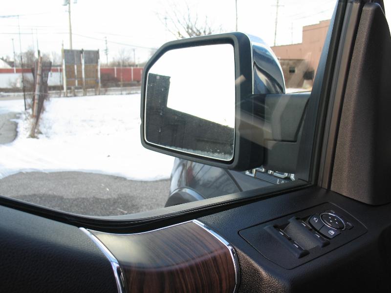 Ford F-150 Lariat SuperCrew 5.5-ft. Bed 4WD 2017