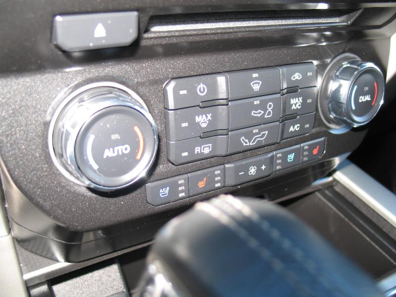 Ford F-150 Lariat SuperCrew 5.5-ft. Bed 4WD 2017