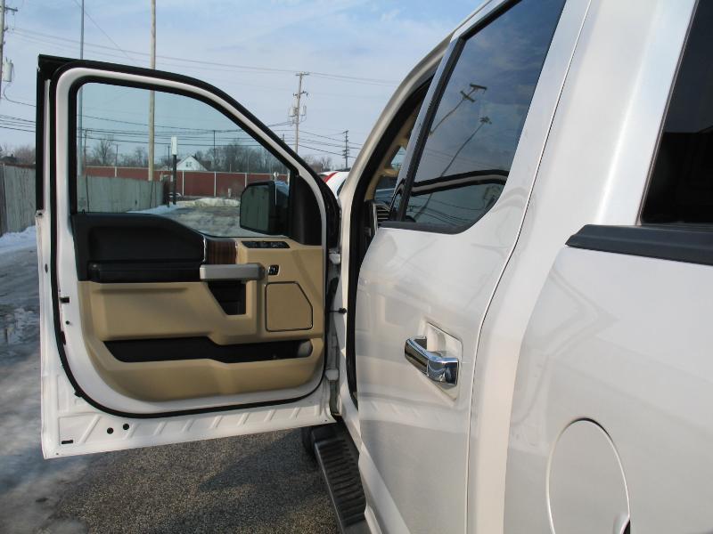 Ford F-150 Lariat SuperCrew 5.5-ft. Bed 4WD 2016