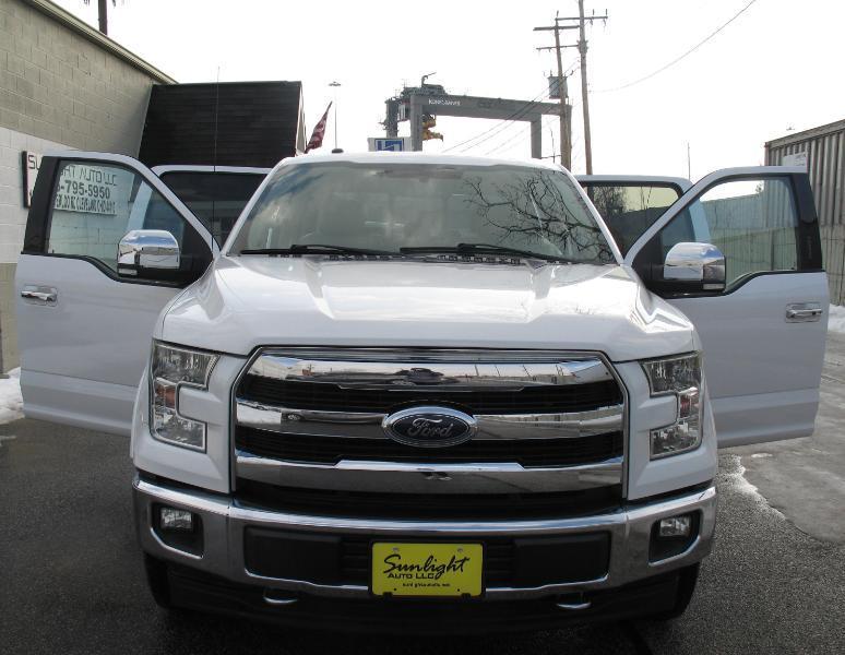 Ford F-150 Lariat SuperCrew 5.5-ft. Bed 4WD 2016