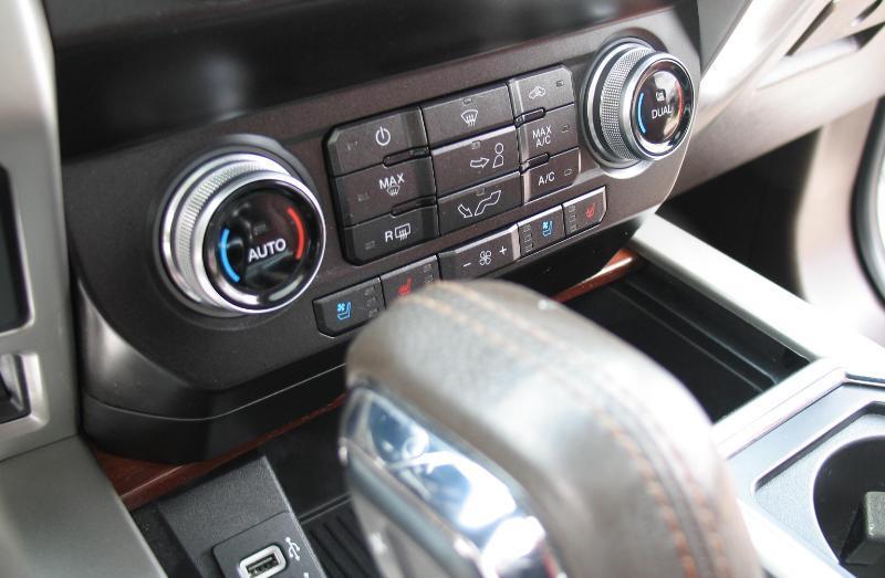 Ford F-150 King-Ranch SuperCrew 5.5-ft. 4WD 2019