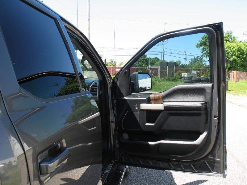 Ford F-150 Lariat SuperCrew 5.5-ft. Bed 4WD 2016