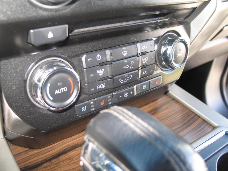 Ford F-150 Lariat SuperCrew 5.5-ft. Bed 4WD 2016