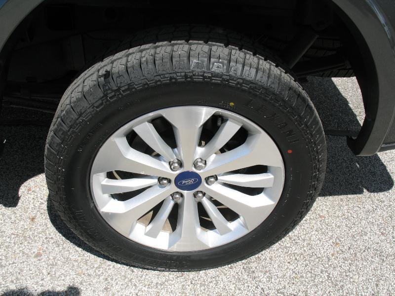 Ford F-150 Lariat SuperCrew 5.5-ft. Bed 4WD 2016