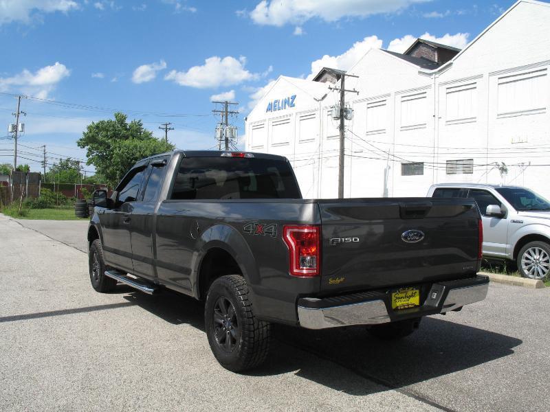 Ford F-150 XLT SuperCab 8-ft. Bed 4WD 2016