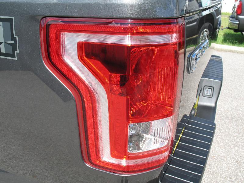 Ford F-150 XLT SuperCab 8-ft. Bed 4WD 2016