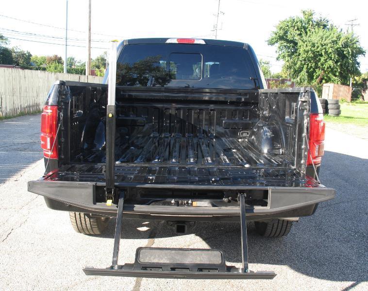 Ford F-150 Platinum SuperCrew 5.5-ft. Bed 4WD 2015