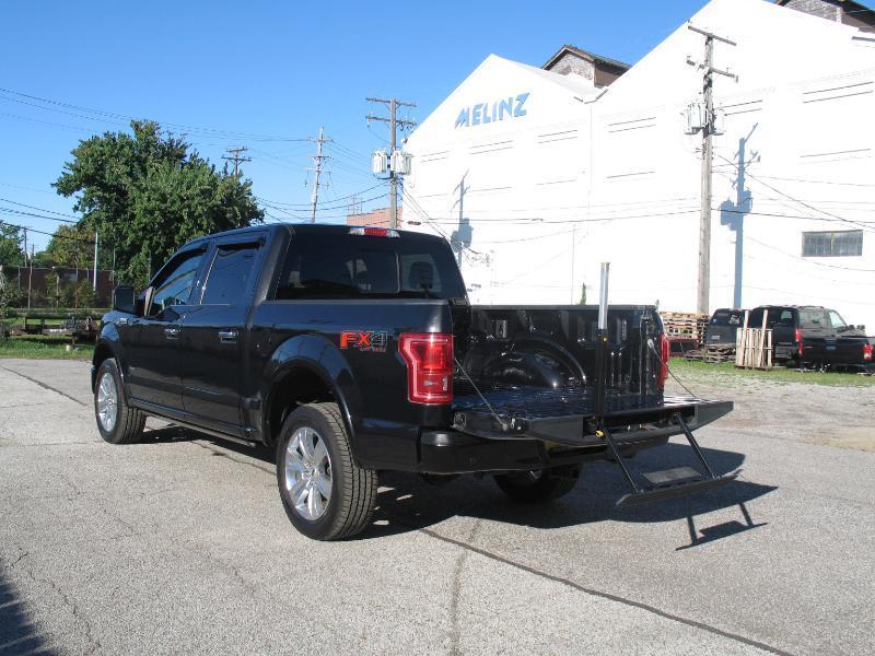 Ford F-150 Platinum SuperCrew 5.5-ft. Bed 4WD 2015
