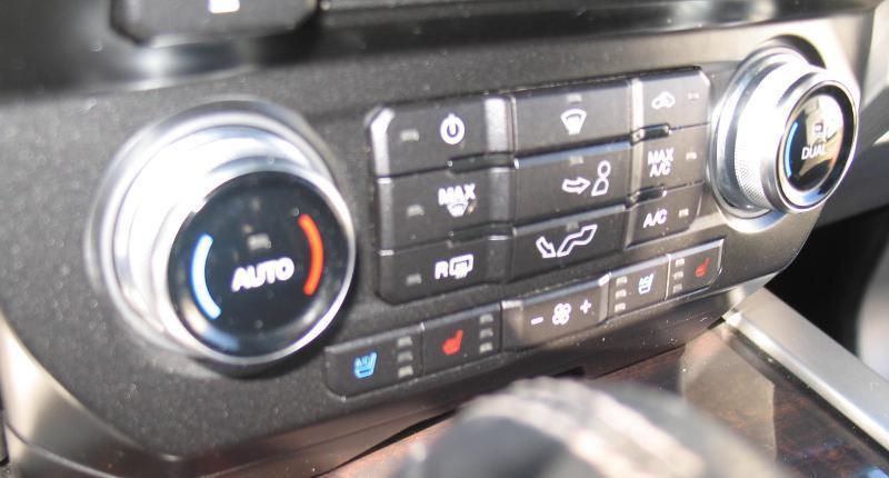 Ford F-150 Platinum SuperCrew 5.5-ft. Bed 4WD 2015