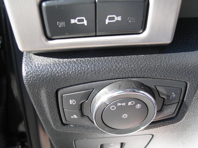 Ford F-150 Platinum SuperCrew 5.5-ft. Bed 4WD 2015