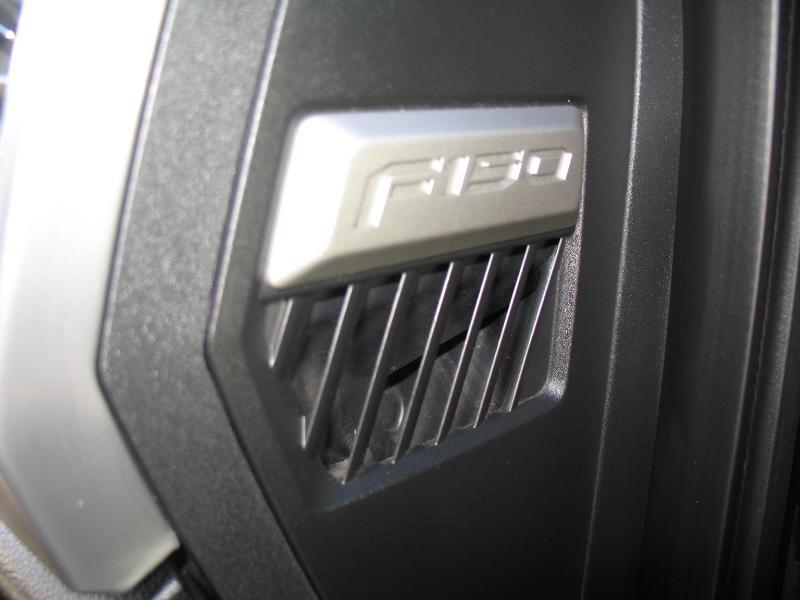 Ford F-150 Platinum SuperCrew 5.5-ft. Bed 4WD 2015