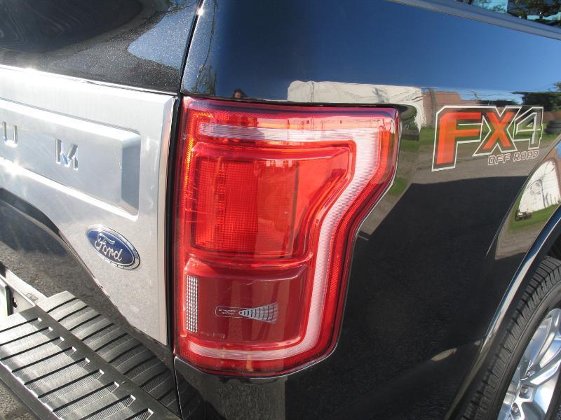 Ford F-150 Platinum SuperCrew 5.5-ft. Bed 4WD 2015