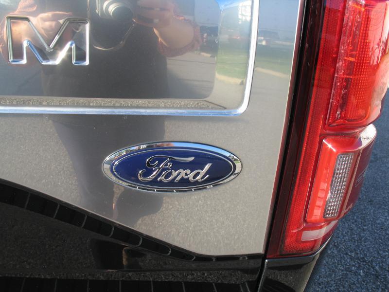 Ford F-150 Platinum SuperCrew 5.5-ft. Bed 4WD 2015