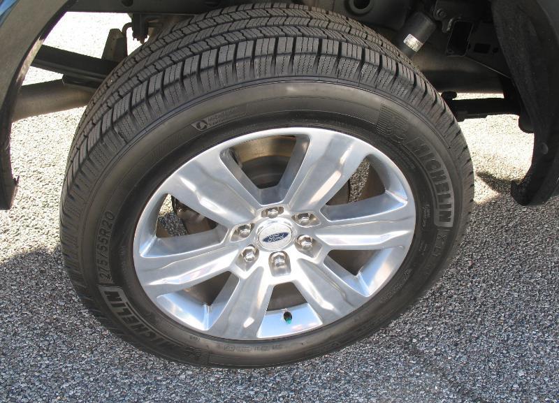 Ford F-150 Platinum SuperCrew 5.5-ft. Bed 4WD 2015