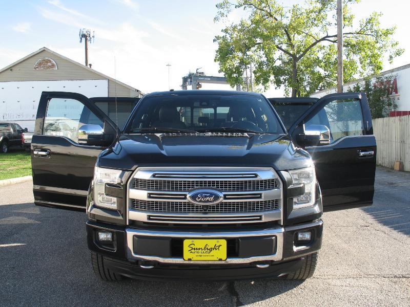 Ford F-150 Platinum SuperCrew 5.5-ft. Bed 4WD 2015
