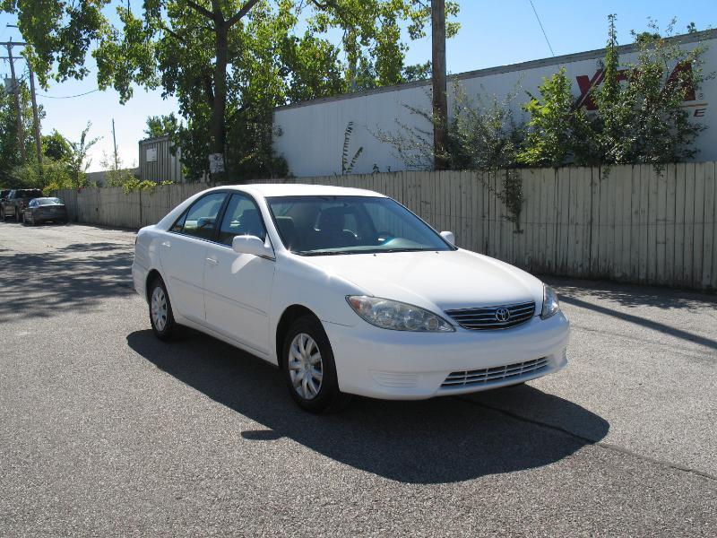 Toyota Camry LE 2005