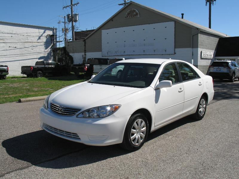 Toyota Camry LE 2005