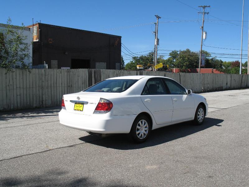 Toyota Camry LE 2005