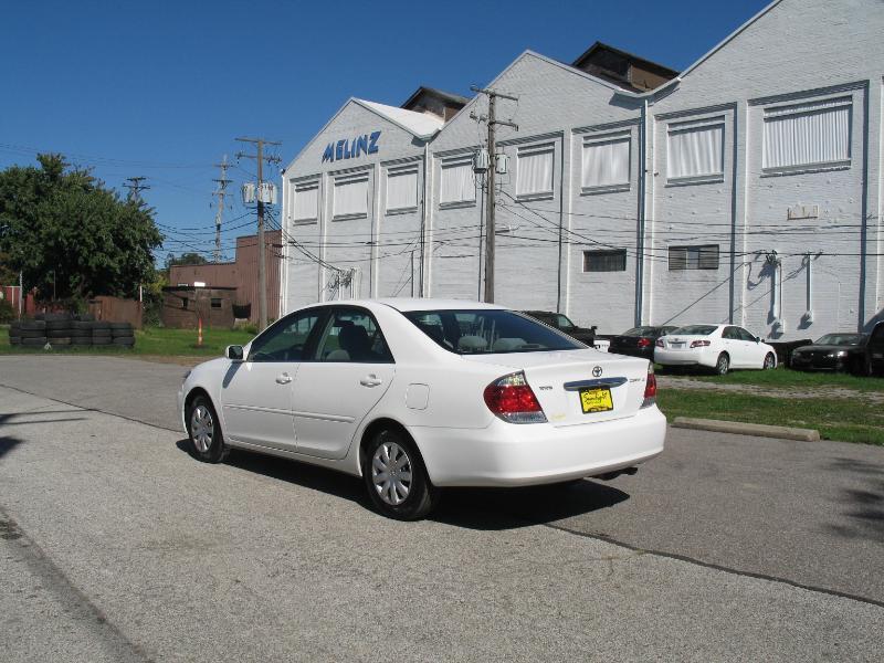 Toyota Camry LE 2005