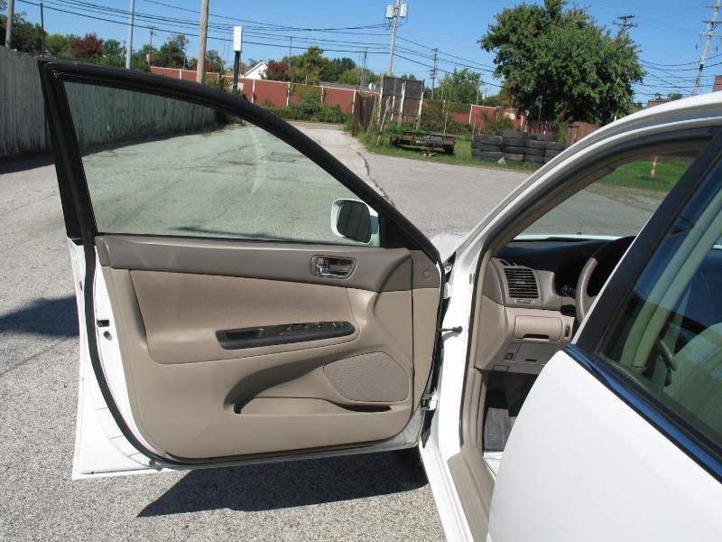 Toyota Camry LE 2005