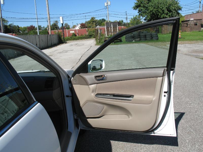 Toyota Camry LE 2005