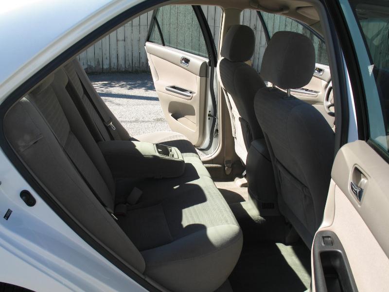 Toyota Camry LE 2005