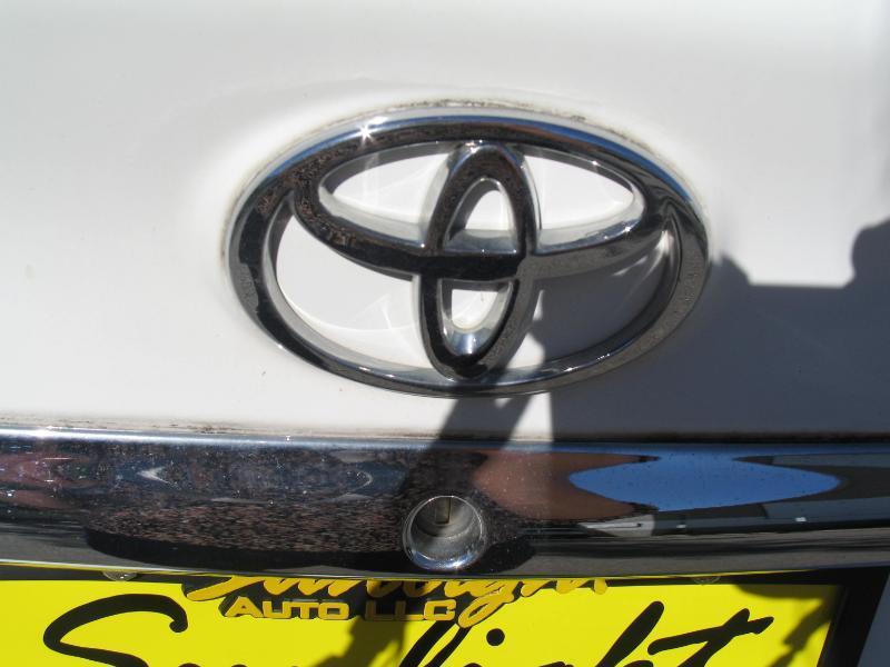 Toyota Camry LE 2005