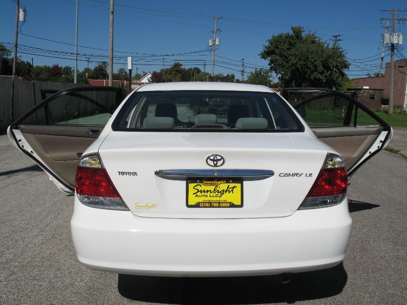 Toyota Camry LE 2005
