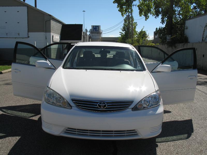 Toyota Camry LE 2005
