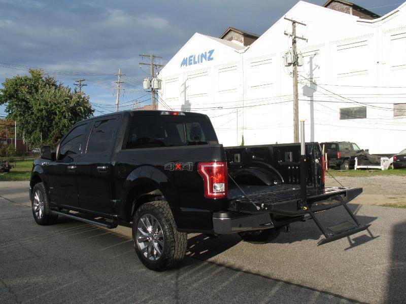 Ford F-150 XLT SuperCrew 5.5-ft. Bed 4WD 2017