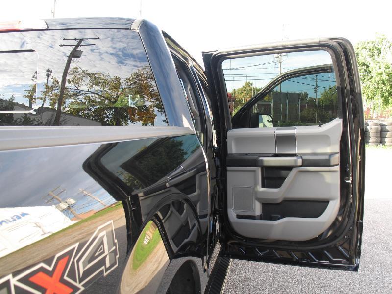 Ford F-150 XLT SuperCrew 5.5-ft. Bed 4WD 2017