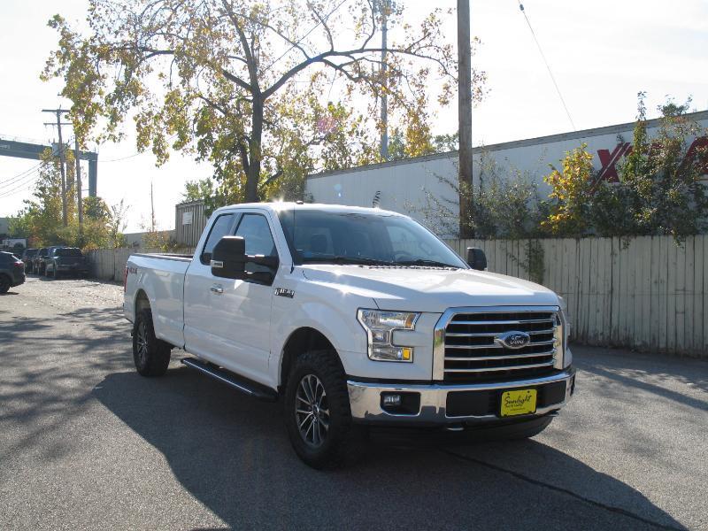 Ford F-150 XLT SuperCab 8-ft. Bed 4WD 2016