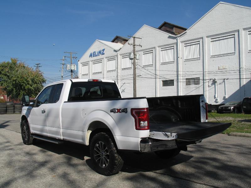Ford F-150 XLT SuperCab 8-ft. Bed 4WD 2016