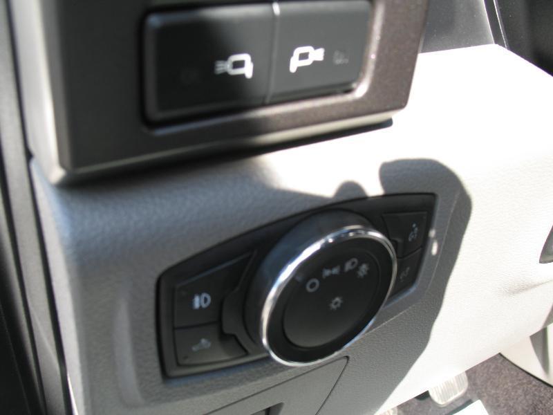 Ford F-150 XLT SuperCab 8-ft. Bed 4WD 2016