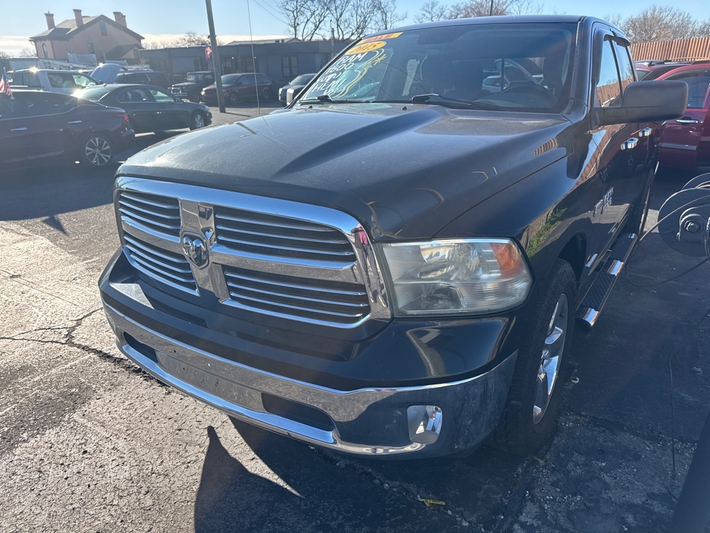 RAM 1500 SLT Quad Cab 2WD 2015